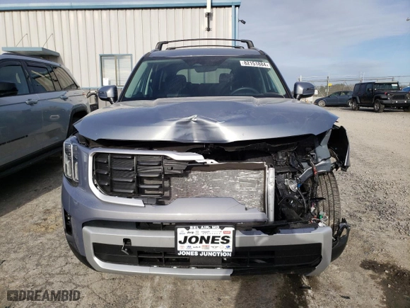 2024 Kia Telluride S with VIN 5XYP6DGC4RG542603, listed as a Copart auction lot 82151884 with 4,084 mi miles and Salvage Title. Bid and sale history available at carsss.com. Image 5.