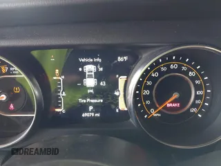 2021 Jeep Gladiator High Altitude с VIN 1C6HJTFG0ML621997, выставлен на аукционе IAAI как лот 42340215 с пробегом 69 079 миль миль и . История ставок и продаж доступна на DreamBid. Изображение 7.