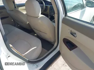 2007 Buick LaCrosse CX with VIN 2G4WC582271243548, listed as a IAAI auction lot 42091174 with Not Provided miles and . Bid and sale history available at DreamBid. Image 8.