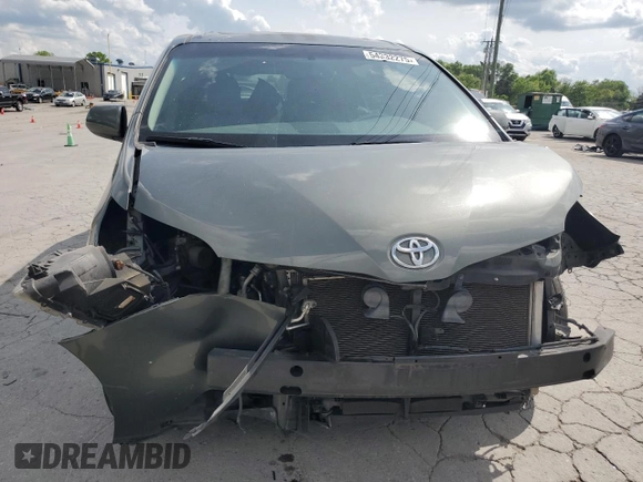 2014 Toyota Sienna XLE with VIN 5TDYK3DC2ES439353, listed as a Copart auction lot 54332275 with 130,312 mi miles and Salvage Title. Bid and sale history available at DreamBid. Image 5.