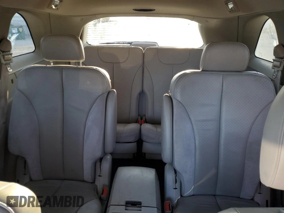 2005 Chrysler Pacifica with VIN 2C8GF78475R421982, listed as a Copart auction lot 41641625 with 220,676 mi miles and Salvage title. Bid and sale history available at DreamBid. Image 10.