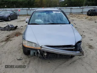 2001 Honda Accord LX with VIN 1HGCG16401A073312, listed as a Copart auction lot 71996444 with 232,315 mi miles and Salvage title. Bid and sale history available at DreamBid. Image 5.
