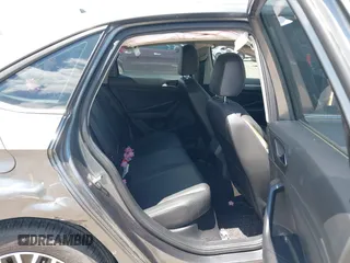 2019 Volkswagen Jetta S z VIN 3VWC57BUXKM061537, wystawiony jako IAAI lot #42170921 z przebiegiem 88 476 mil mil oraz . Historia ofert i sprzedaży dostępna na DreamBid. Obrazek 8.