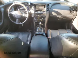 2014 Infiniti QX70 z VIN JN8CS1MU0EM450679, wystawiony jako Copart lot #49014645 z przebiegiem 212 186 mil mil oraz Szkoda całkowita • Salvage title. Historia ofert i sprzedaży dostępna na DreamBid. Obrazek 8.
