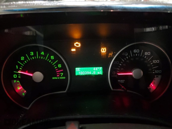 2008 Ford Explorer XLT with VIN 1FMEU73E28UA33544, listed as a Copart auction lot 52620395 with 180,394 mi miles and Clean Title. Bid and sale history available at carsss.com. Image 9.