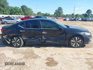 2021 Nissan Altima 2.5 SV with VIN 1N4BL4DV7MN302641, listed as a IAAI auction lot 39405249 with 98,184 mi miles. Bid and sale history available at carsss.com. Image 13.
