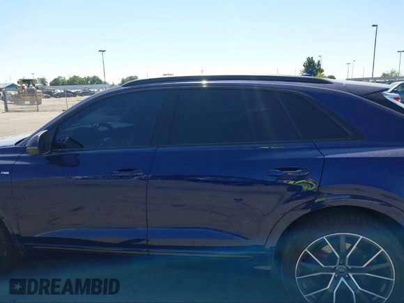 2019 Audi Q8 Prestige z VIN WA1FVBF13KD033878, wystawiony jako IAAI lot #41461807 z przebiegiem 53 697 mil mil oraz . Historia ofert i sprzedaży dostępna na DreamBid. Obrazek 13.