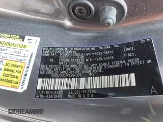 2019 Toyota Sienna XLE Auto Access Seat with VIN 5TDYZ3DC7KS994001, listed as a IAAI auction lot 41145968 with 14,024 mi miles. Bid and sale history available at carsss.com. Image 9.