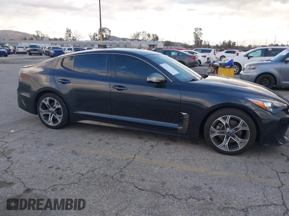 2020 Kia Stinger GT-Line with VIN KNAE15LA1L6086826, listed as a IAAI auction lot 41599914 with 133,493 mi miles. Bid and sale history available at carsss.com. Image 13.