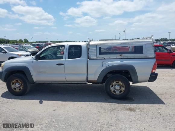 2006 Toyota Tacoma with VIN 5TEUX42N46Z247737, listed as a IAAI auction lot 42104678 with 202,165 mi miles. Bid and sale history available at carsss.com. Image 14.