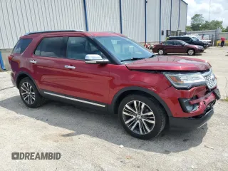 2017 Ford Explorer Platinum z VIN 1FM5K8HT1HGD20357, wystawiony jako Copart lot #63019495 z przebiegiem 134 960 mil mil oraz Szkoda całkowita • Salvage title. Historia ofert i sprzedaży dostępna na DreamBid. Obrazek 4.
