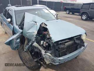 2008 Chrysler 300 C Hemi z VIN 2C3KA63HX8H335594, wystawiony jako IAAI lot #41907869 z przebiegiem Nie podano mil oraz . Historia ofert i sprzedaży dostępna na DreamBid. Obrazek 6.