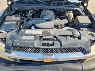 2002 Chevrolet Avalanche with VIN 3GNEC13TX2G308730, listed as a Copart auction lot 60163935 with 250,873 mi miles and Salvage title. Bid and sale history available at DreamBid. Image 11.