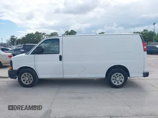 2013 Chevrolet Express Cargo z VIN 1GCSGAFX1D1178983, wystawiony jako IAAI lot #42161794 z przebiegiem 203 985 mil mil oraz . Historia ofert i sprzedaży dostępna na DreamBid. Obrazek 14.