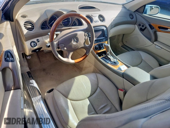 2008 Mercedes-Benz SL 550 z VIN WDBSK71F98F136987, wystawiony jako Copart lot #65586375 z przebiegiem 96 063 mil mil oraz Szkoda całkowita • Salvage title. Historia ofert i sprzedaży dostępna na DreamBid. Obrazek 8.
