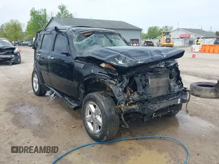 2007 Dodge Nitro SLT z VIN 1D8GU58K67W619796, wystawiony jako IAAI lot #42225963 z przebiegiem Nie podano mil oraz . Historia ofert i sprzedaży dostępna na DreamBid. Obrazek 1.