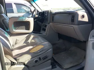 2004 GMC Yukon SLT with VIN 1GKEK13Z14J173689, listed as a IAAI auction lot 41979936 with 1 mi miles. Bid and sale history available at carsss.com. Image 5.