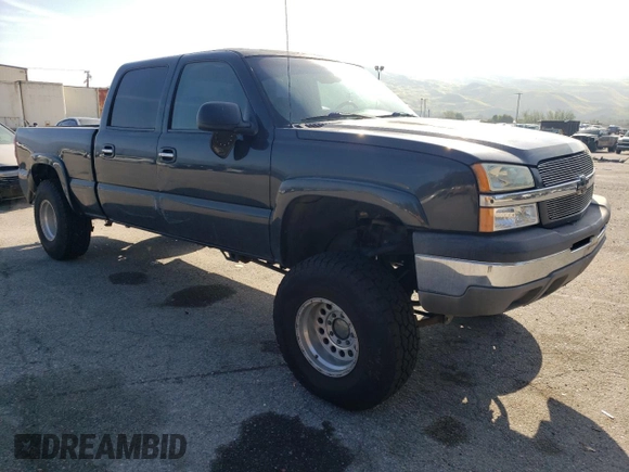 2003 Chevrolet Silverado 1500HD LS with VIN 1GCGK13UX3F176455, listed as a Copart auction lot 53900295 with 93,245 mi miles and Salvage Title. Bid and sale history available at DreamBid. Image 4.