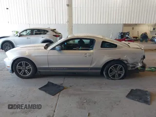 2011 Ford Mustang V6 with VIN 1ZVBP8AM9B5106521, listed as a IAAI auction lot 42041970 with 220,108 mi miles and . Bid and sale history available at DreamBid. Image 15.