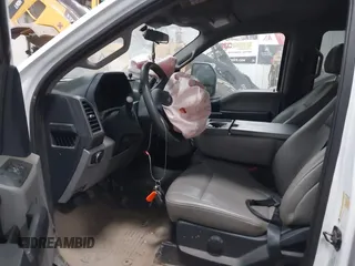 2022 Ford F-250 XL z VIN 1FT7W2B68NEG40879, wystawiony jako IAAI lot #40512212 z przebiegiem 25 189 mil mil oraz . Historia ofert i sprzedaży dostępna na DreamBid. Obrazek 5.