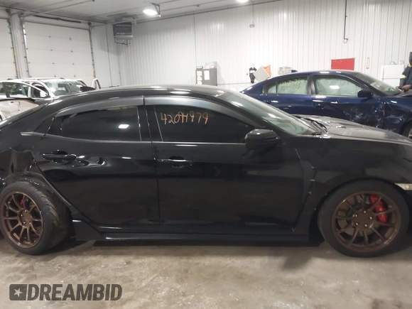 2019 Honda Civic Type R Touring z VIN SHHFK8G73KU203845, wystawiony jako IAAI lot #42094979 z przebiegiem 25 644 mil mil oraz . Historia ofert i sprzedaży dostępna na DreamBid. Obrazek 14.