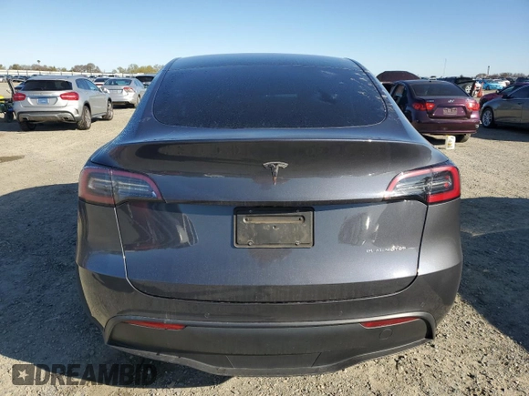 2021 Tesla Model Y Long Range with VIN 5YJYGDEE0MF274042, listed as a Copart auction lot 48383055 with 39,264 mi miles and Salvage Title. Bid and sale history available at DreamBid. Image 6.
