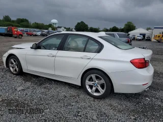 2015 BMW 3 Series 328i xDrive z VIN WBA3B5C58FF962349, wystawiony jako Copart lot #57856995 z przebiegiem 74 821 mil mil oraz Szkoda całkowita • Salvage title. Historia ofert i sprzedaży dostępna na DreamBid. Obrazek 2.