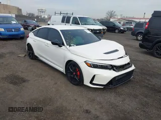 2024 Honda Civic Type R z VIN JHMFL5G4XRX001005, wystawiony jako IAAI lot #41002632 z przebiegiem 6 936 mil mil oraz . Historia ofert i sprzedaży dostępna na DreamBid. Obrazek 1.