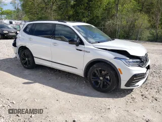 2024 Volkswagen Tiguan SE R-Line Black with VIN 3VV8B7AX3RM079189, listed as a Copart auction lot 55964945 with 12,138 mi miles and Salvage title. Bid and sale history available at DreamBid. Image 4.