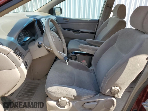 2004 Toyota Sienna CE with VIN 5TDZA23C94S150665, listed as a Copart auction lot 52104935 with 209,099 mi miles and Salvage Title. Bid and sale history available at DreamBid. Image 7.