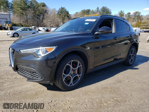 2018 Alfa Romeo Stelvio Sport z VIN ZASFAKPN4J7B87148, wystawiony jako Copart lot #47447985 z przebiegiem 79 898 mil mil oraz Czysty tytuł • Clean title. Historia ofert i sprzedaży dostępna na DreamBid. Obrazek 1.