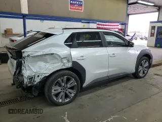 2023 Subaru Solterra Premium с VIN JTMABABA1PA014066, выставлен на аукционе Copart как лот 46402904 с пробегом 3 706 миль миль и . История ставок и продаж доступна на DreamBid. Изображение 3.