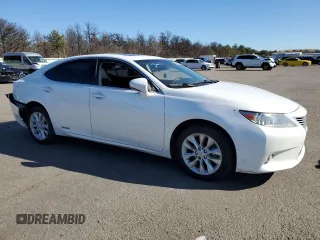 2014 Lexus ES 300h z VIN JTHBW1GG0E2054179, wystawiony jako Copart lot #50954155 z przebiegiem 226 722 mil mil oraz Szkoda całkowita • Salvage title. Historia ofert i sprzedaży dostępna na DreamBid. Obrazek 4.