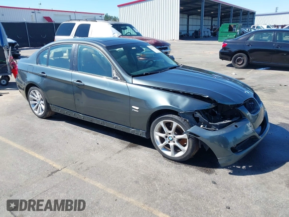 2011 BMW 3 Series 328i xDrive with VIN WBAPK5G57BNN28032, listed as a IAAI auction lot 41835525 with 207,713 mi miles. Bid and sale history available at carsss.com. Image 1.