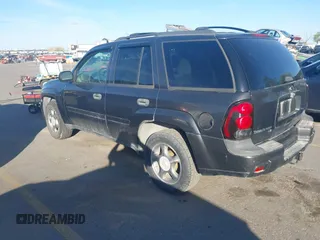 2007 Chevrolet TrailBlazer LT with VIN 1GNDT13S172289472, listed as a IAAI auction lot 42028438 with 230,541 mi miles and . Bid and sale history available at DreamBid. Image 3.