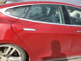 2015 Tesla Model S 85D with VIN 5YJSA1H20FF098488, listed as a Copart auction lot 50399335 with Not Provided miles and Salvage Title. Bid and sale history available at carsss.com. Image 10.