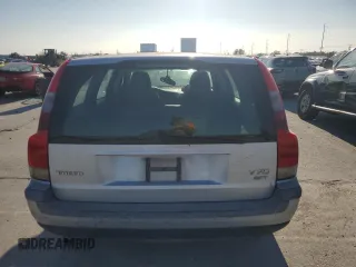 2004 Volvo V70 with VIN YV1SW59V042393201, listed as a Copart auction lot 86710914 with 184,019 mi miles and Salvage Title. Bid and sale history available at carsss.com. Image 6.