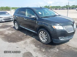 2015 Lincoln MKX z VIN 2LMDJ6JK6FBL30623, wystawiony jako IAAI lot #42309083 z przebiegiem 157 664 mil mil oraz . Historia ofert i sprzedaży dostępna na DreamBid. Obrazek 1.