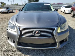 2013 Lexus LS 460 z VIN JTHBL5EF0D5120480, wystawiony jako Copart lot #57443725 z przebiegiem 183 390 mil mil oraz Szkoda całkowita • Salvage title. Historia ofert i sprzedaży dostępna na DreamBid. Obrazek 5.