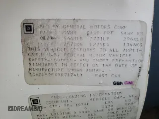 1994 Cadillac Fleetwood z VIN 1G6DW52PXRR717413, wystawiony jako Copart lot #84355464 z przebiegiem 143 507 mil mil oraz Tytuł czysty. Historia ofert i sprzedaży dostępna na DreamBid. Obrazek 12.