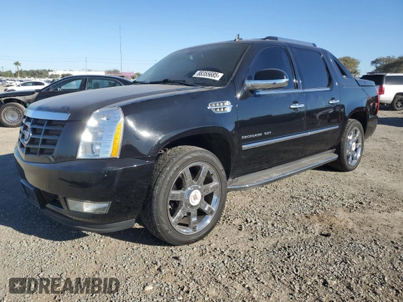 2013 Cadillac Escalade EXT Luxury with VIN 3GYT4MEF2DG179689, listed as a Copart auction lot 88355685 with 170,372 mi miles and Salvage Title. Bid and sale history available at carsss.com. Image 1.