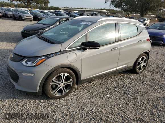 2021 Chevrolet Bolt EV Premier z VIN 1G1FZ6S04M4113134, wystawiony jako Copart lot #88073515 z przebiegiem 86 593 mil mil oraz Nie do naprawy • Non repairable. Historia ofert i sprzedaży dostępna na DreamBid. Obrazek 1.