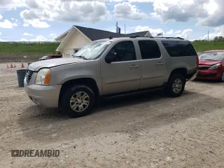 2007 GMC Yukon XL SLT z VIN 1GKFK163X7J261057, wystawiony jako Copart lot #56820955 z przebiegiem 196 751 mil mil oraz Szkody całkowita. Historia ofert i sprzedaży dostępna na DreamBid. Obrazek 1.