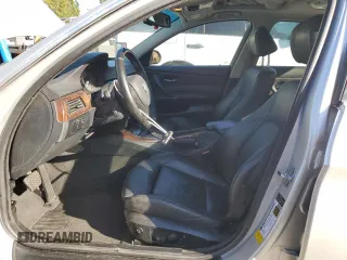 2006 BMW 3 Series 330i with VIN WBAVB33516PS13416, listed as a Copart auction lot 54619965 with 144,936 mi miles and Salvage Title. Bid and sale history available at DreamBid. Image 7.