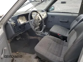 1989 Mazda B-Series Truck z VIN JM2UF3136K0755419, wystawiony jako Copart lot #81501824 z przebiegiem 113 124 mil mil oraz Szkoda całkowita • Salvage title. Historia ofert i sprzedaży dostępna na DreamBid. Obrazek 8.