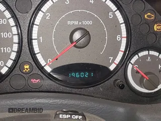 2007 Jeep Liberty Sport with VIN 1J4GL48KX7W686326, listed as a IAAI auction lot 42025033 with 196,021 mi miles. Bid and sale history available at carsss.com. Image 15.