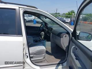 2007 Kia Sorento LX z VIN KNDJC736775722258, wystawiony jako IAAI lot #42409147 z przebiegiem 130 863 mil mil oraz . Historia ofert i sprzedaży dostępna na DreamBid. Obrazek 5.