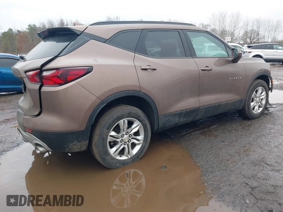 2020 Chevrolet Blazer LT z VIN 3GNKBHRS1LS547370, wystawiony jako IAAI lot #41576255 z przebiegiem 79 254 mil mil oraz . Historia ofert i sprzedaży dostępna na DreamBid. Obrazek 4.