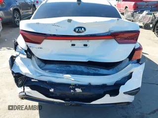 2021 Kia Forte LXS z VIN 3KPF24AD3ME283990, wystawiony jako IAAI lot #41839394 z przebiegiem 66 197 mil mil oraz . Historia ofert i sprzedaży dostępna na DreamBid. Obrazek 18.