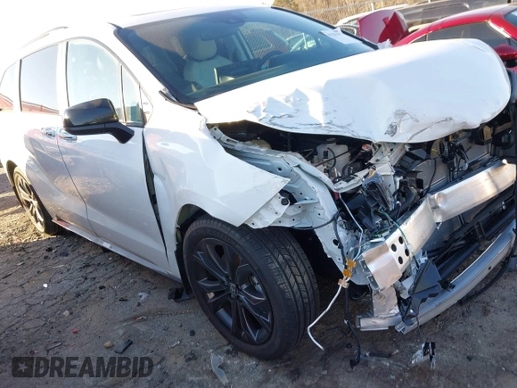 2025 Toyota Sienna XSE z VIN 5TDDRKEC2SS232704, wystawiony jako IAAI lot #41282047 z przebiegiem 2 064 mil mil oraz . Historia ofert i sprzedaży dostępna na DreamBid. Obrazek 1.
